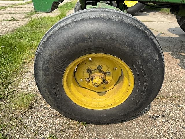 Image of John Deere 4230 equipment image 3