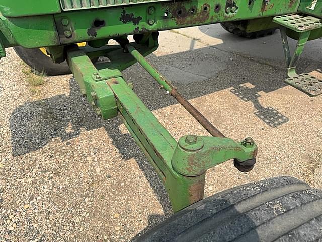 Image of John Deere 4230 equipment image 2