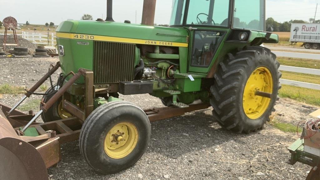 Image of John Deere 4230 Primary image