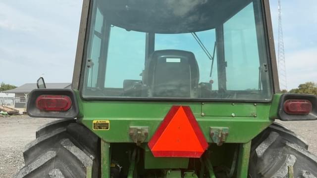 Image of John Deere 4230 equipment image 4