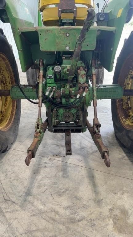 Image of John Deere 4230 equipment image 4
