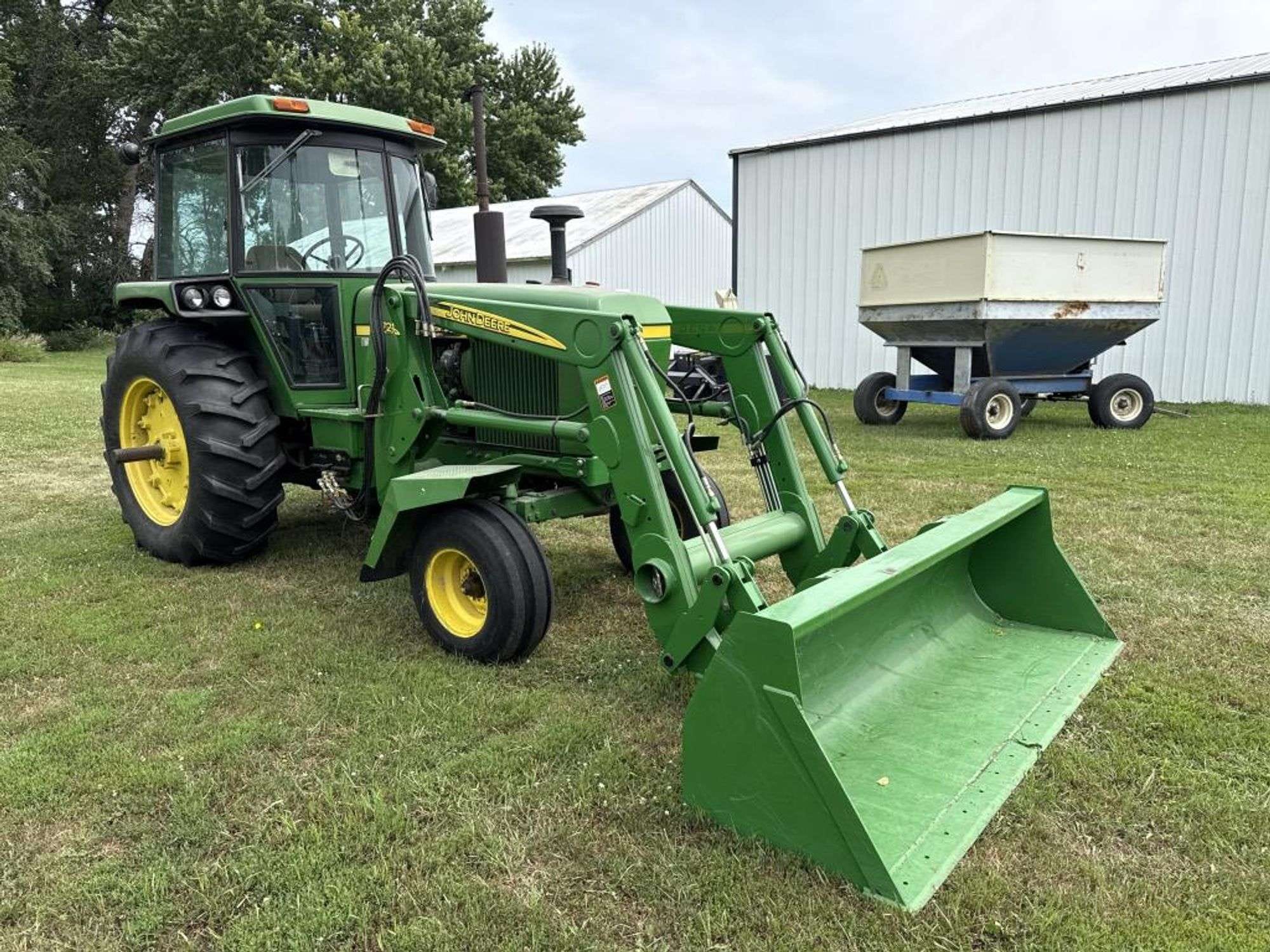 1977 John Deere 4230 Equipment Image0