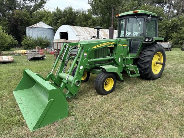 Image of John Deere 4230 equipment image 1