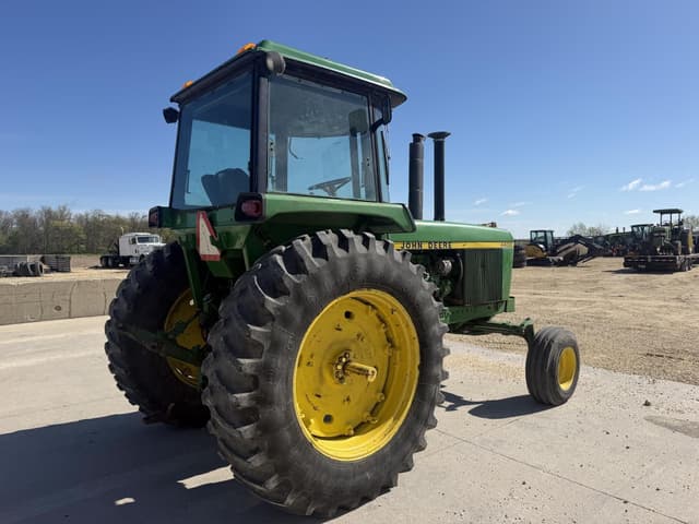 Image of John Deere 4430 equipment image 2