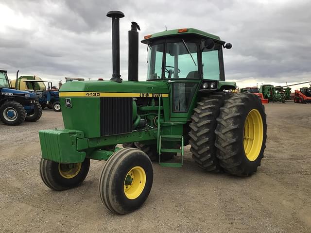 Image of John Deere 4430 equipment image 1