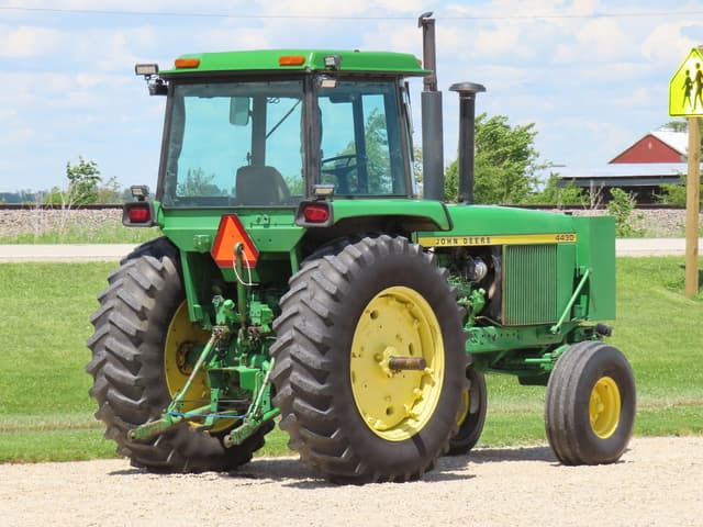 Image of John Deere 4430 equipment image 4