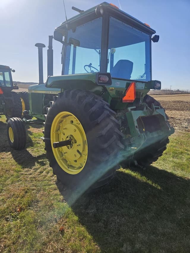 Image of John Deere 4430 equipment image 1