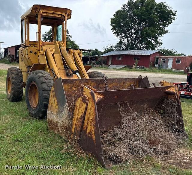 Image of John Deere 444 equipment image 2