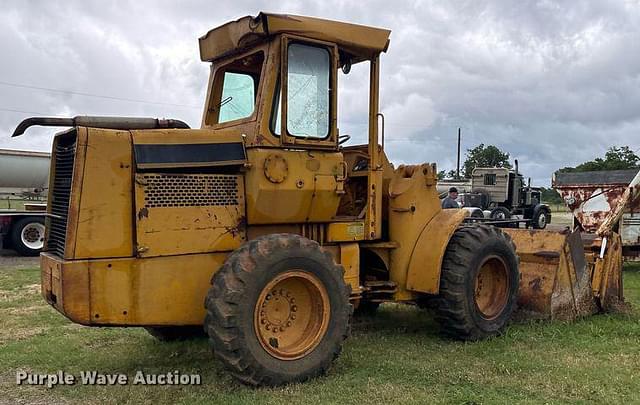 Image of John Deere 444 equipment image 4