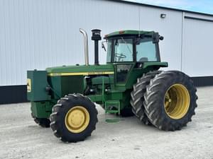 1977 John Deere 4630 Image
