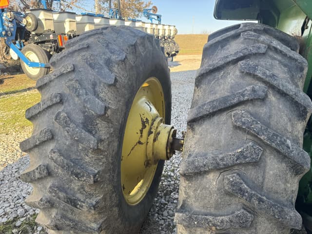 Image of John Deere 4630 equipment image 4