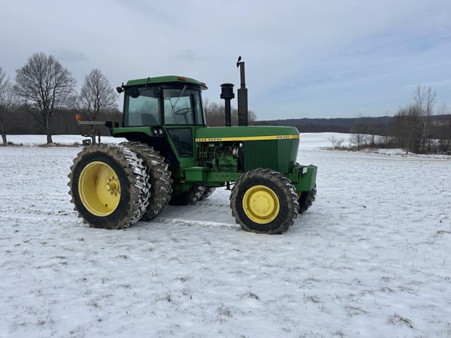 Image of John Deere 4630 equipment image 1