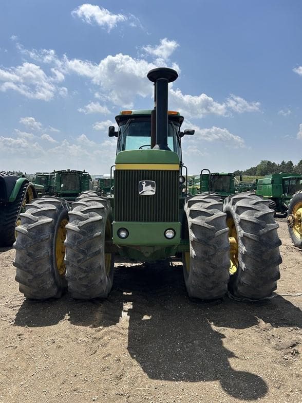 Image of John Deere 8630 equipment image 1