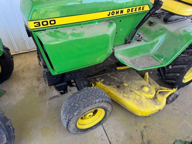 Image of John Deere 300 equipment image 2