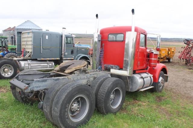 Image of Kenworth W900A equipment image 3