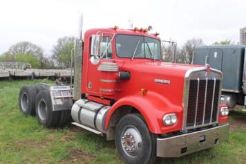 Main image Kenworth W900A