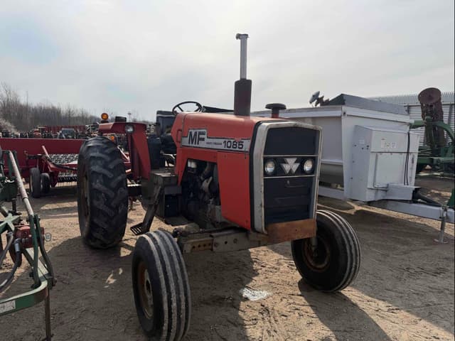 Image of Massey Ferguson 1085 equipment image 2