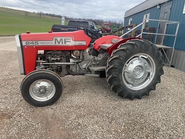 Image of Massey Ferguson 245 equipment image 4