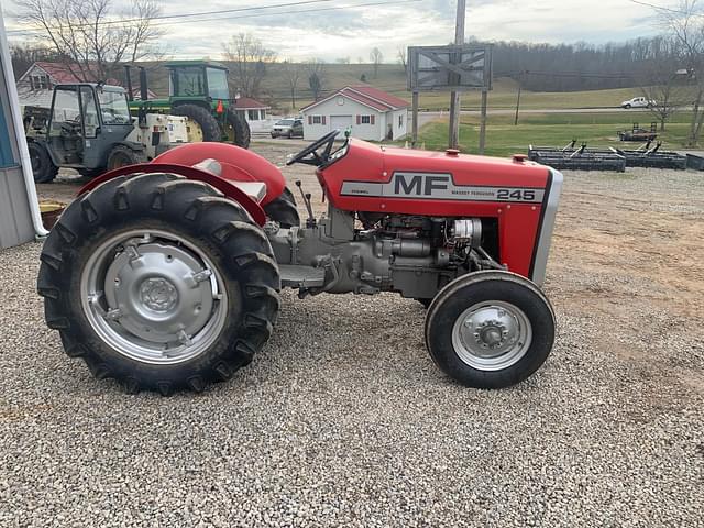 Image of Massey Ferguson 245 equipment image 2