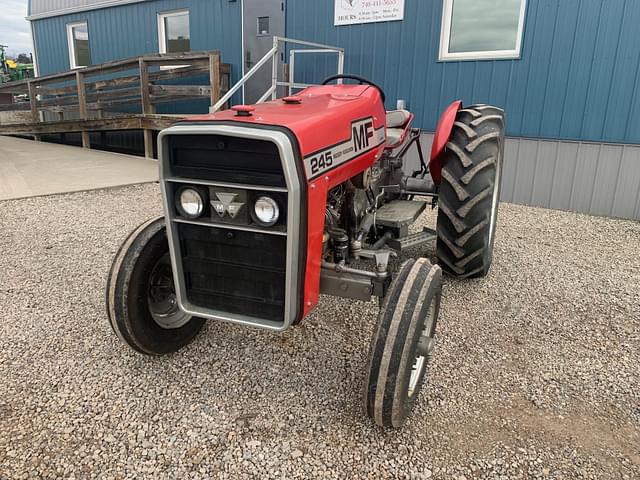 Image of Massey Ferguson 245 equipment image 3