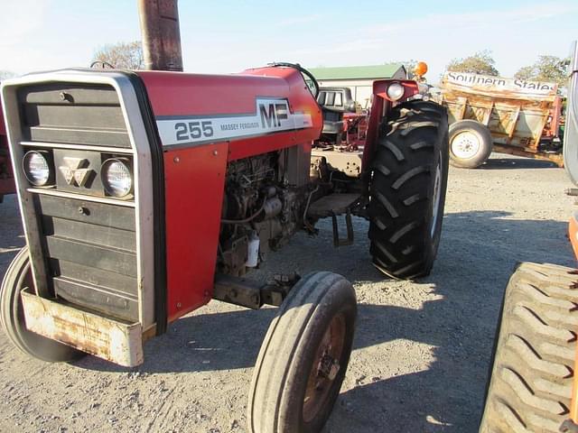 Image of Massey Ferguson 255 equipment image 3