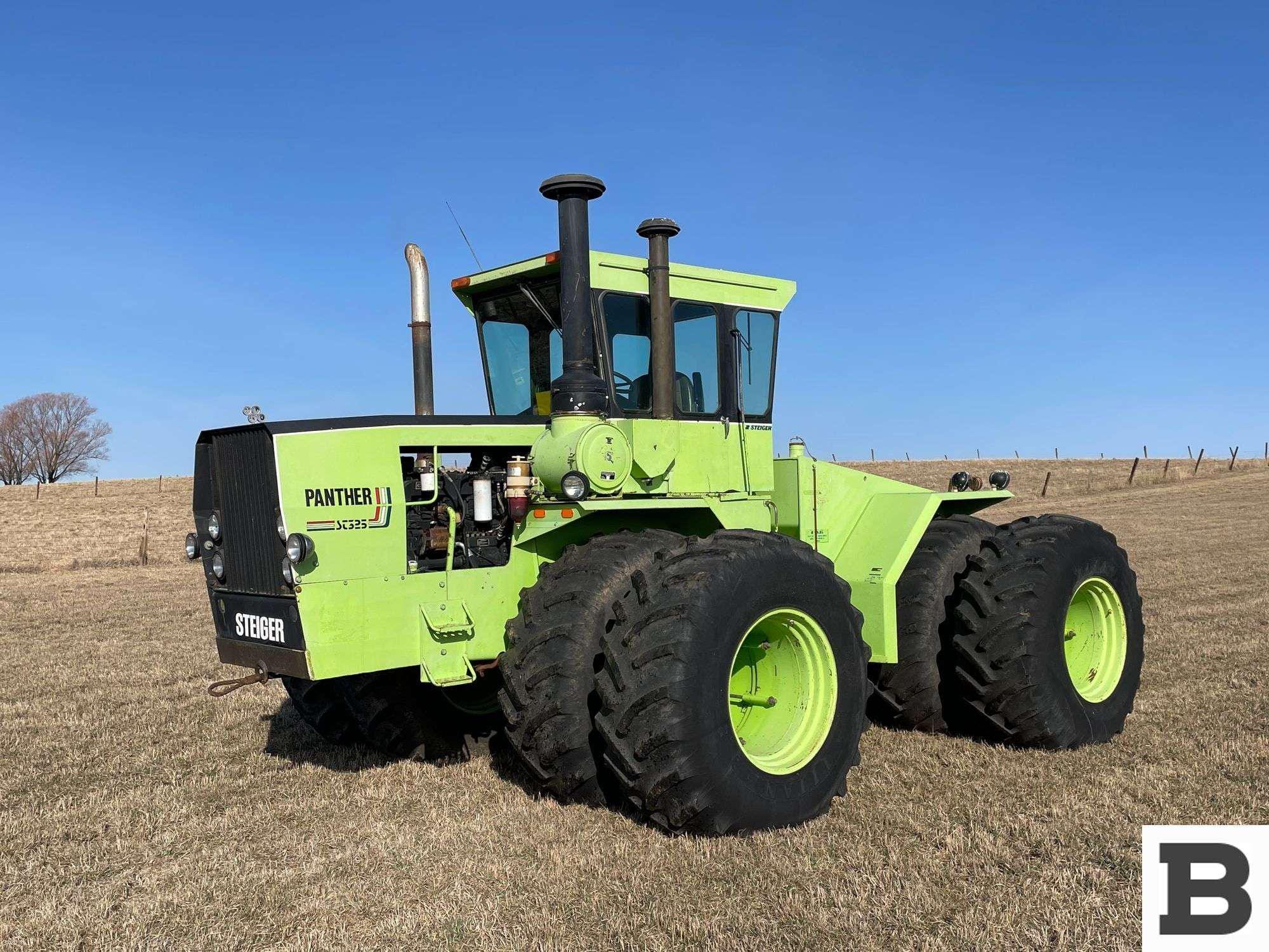 Main image Steiger Panther III ST-325