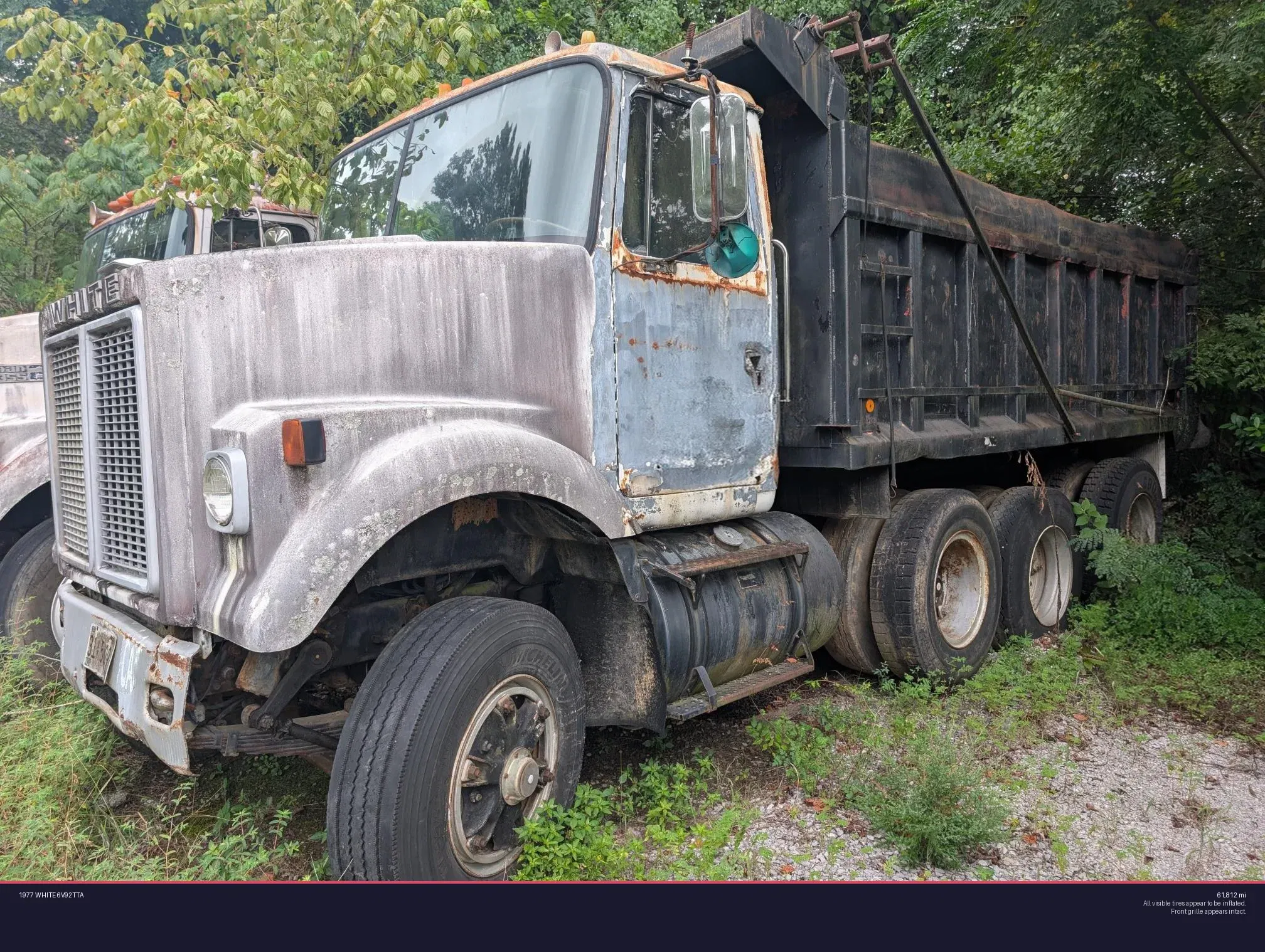 1977 White Undetermined Equipment Image0