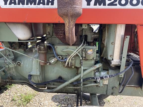 Image of Yanmar YM2000 equipment image 4