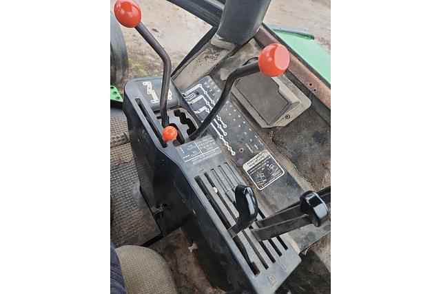 Image of John Deere 4640 equipment image 4