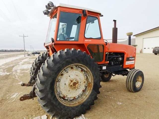 Image of Allis Chalmers 7020 equipment image 2