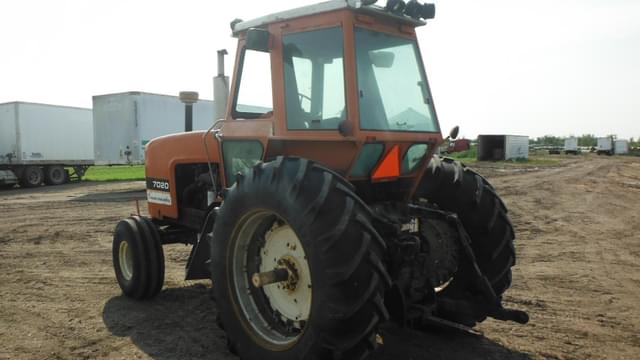 Image of Allis Chalmers 7020 equipment image 4