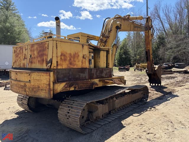 Image of Caterpillar 225LC equipment image 2