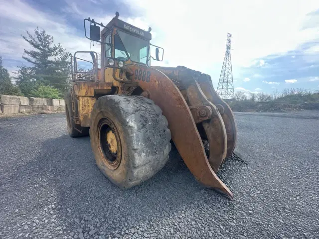 Image of Caterpillar 988B equipment image 4