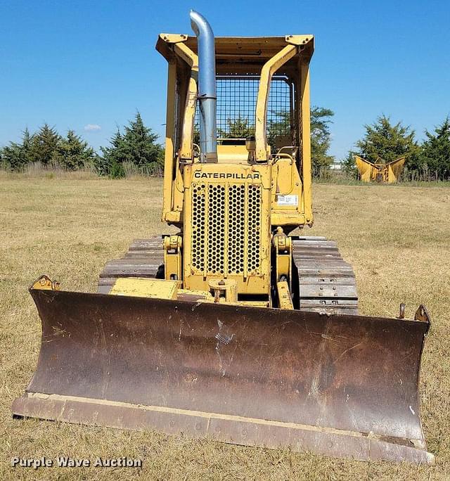 Image of Caterpillar D3 equipment image 1