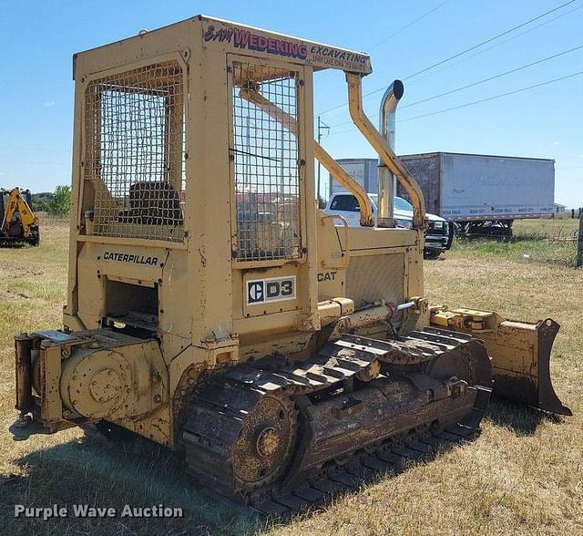 Image of Caterpillar D3 equipment image 4