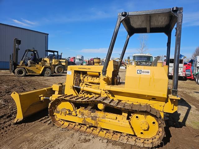 Image of Caterpillar D3B equipment image 3