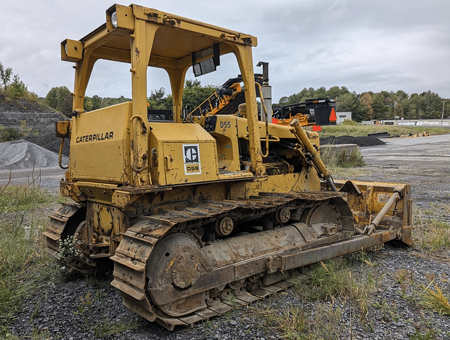 Image of Caterpillar D5B equipment image 3