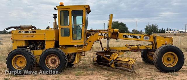 Image of Champion 720A equipment image 3