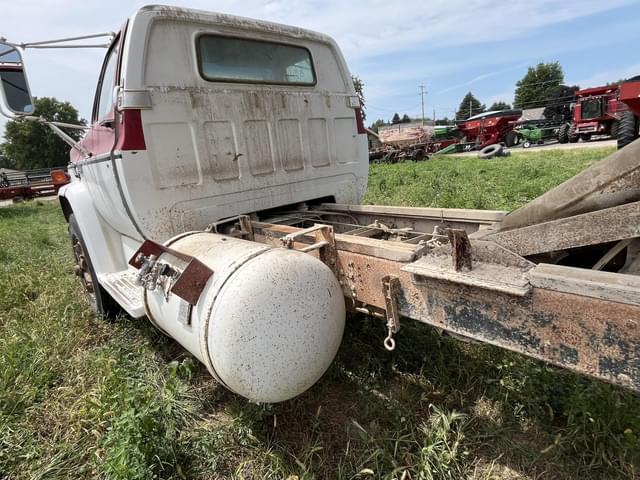Image of Chevrolet 6500 equipment image 2