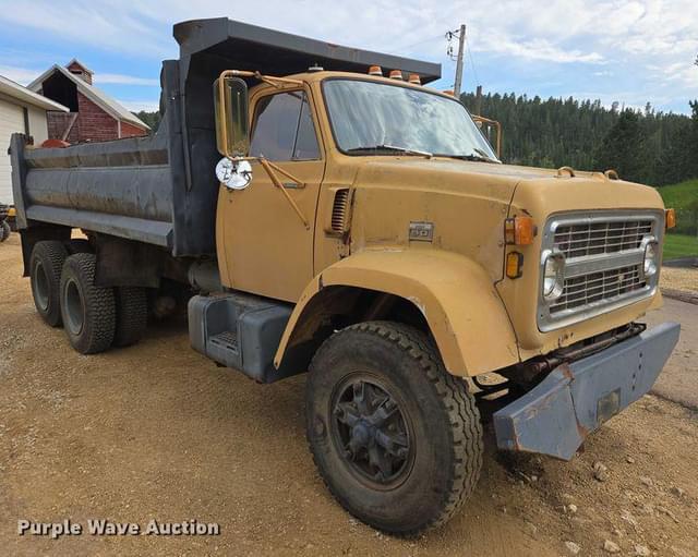 Image of Chevrolet 90 equipment image 2