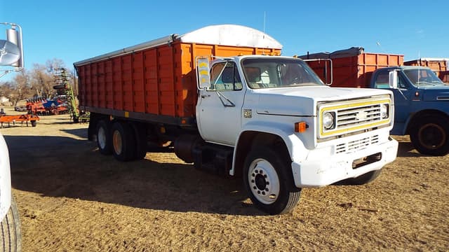 Image of Chevrolet C65 equipment image 1