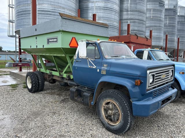 Image of Chevrolet C65 equipment image 1