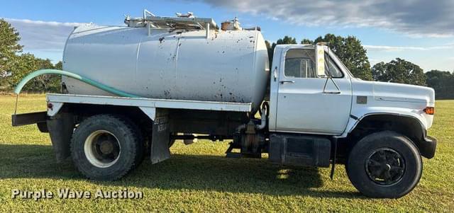 Image of Chevrolet C65 equipment image 3