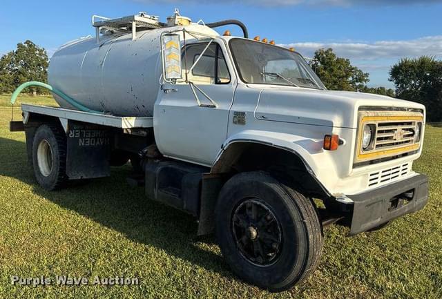 Image of Chevrolet C65 equipment image 2