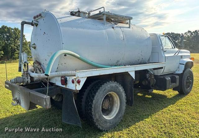 Image of Chevrolet C65 equipment image 4