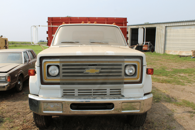 Image of Chevrolet C70 equipment image 1