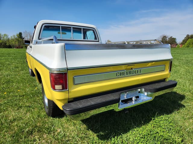 Image of Chevrolet Cheyenne 10 equipment image 2