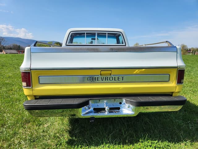 Image of Chevrolet Cheyenne 10 equipment image 3