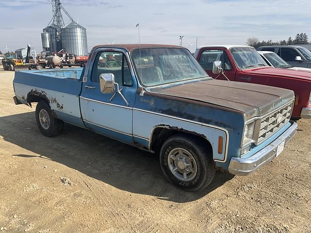 Image of Chevrolet C10 equipment image 3