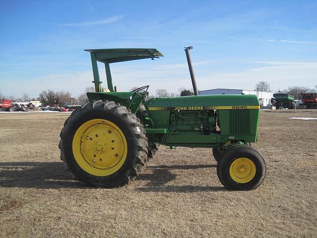 Image of John Deere 2840 equipment image 2